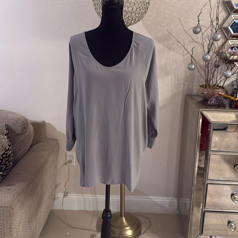 Vince silk blouse size medium - Picture 2 of 6